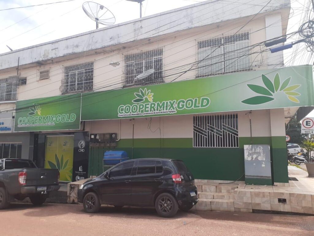 "Bruno Cecchini em reunião institucional relacionada ao setor de mineração, representando liderança, organização e compromisso socioambiental na CNMI, com foco em desenvolvimento sustentável e fortalecimento do setor mineral."